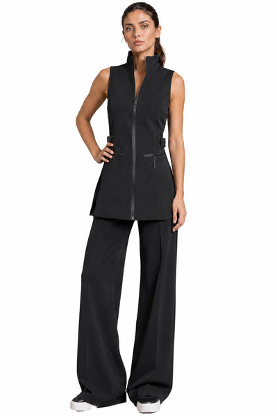 LEXINGTON TUNIC BLACK styled with The Chelsea Pant for a polished all-black salon uniform