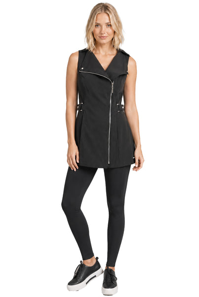MANHATTAN TUNIC styled with The Intelligent Legging for a sleek salon uniform