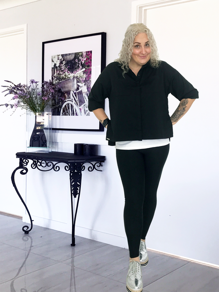 THE INTELLIGENT LEGGING Hairdressing Salon Uniforms Style
