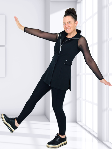 Intelligent legging top by black pants
