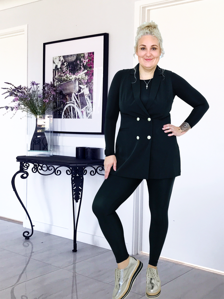 Intelligent legging top by black pants