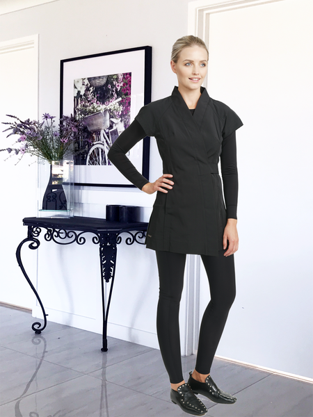 Intelligent legging top by black pants
